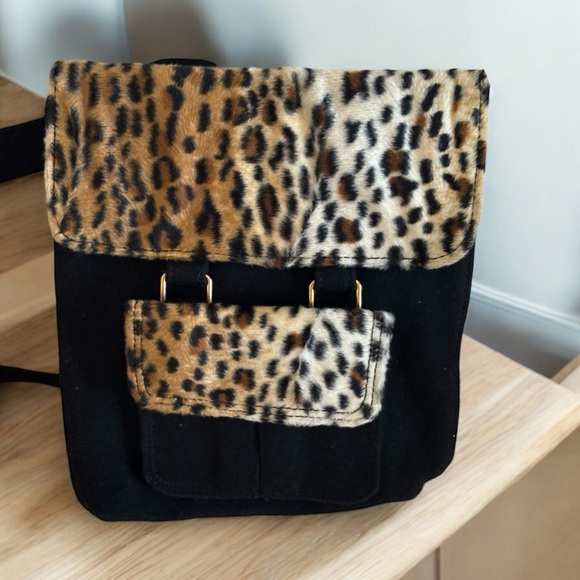 Comeco Women's Black/ Leopard Print Fanny Pack - Fashion Waist Pack - Picture 3 of 11